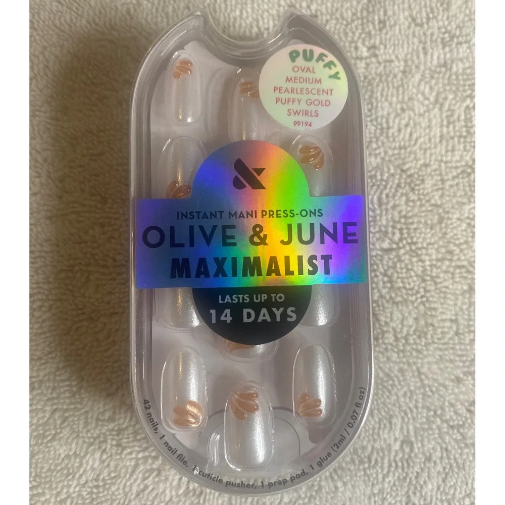 Olive & June Maximalist Press-On Nails Set of 3 Pearlescent Gold Swirls 99194